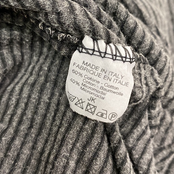 Brandy Melville Dress - Thin & Comfy - Picture 7 of 7